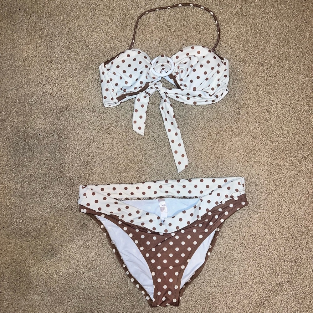 Victoria’s Secret bikini